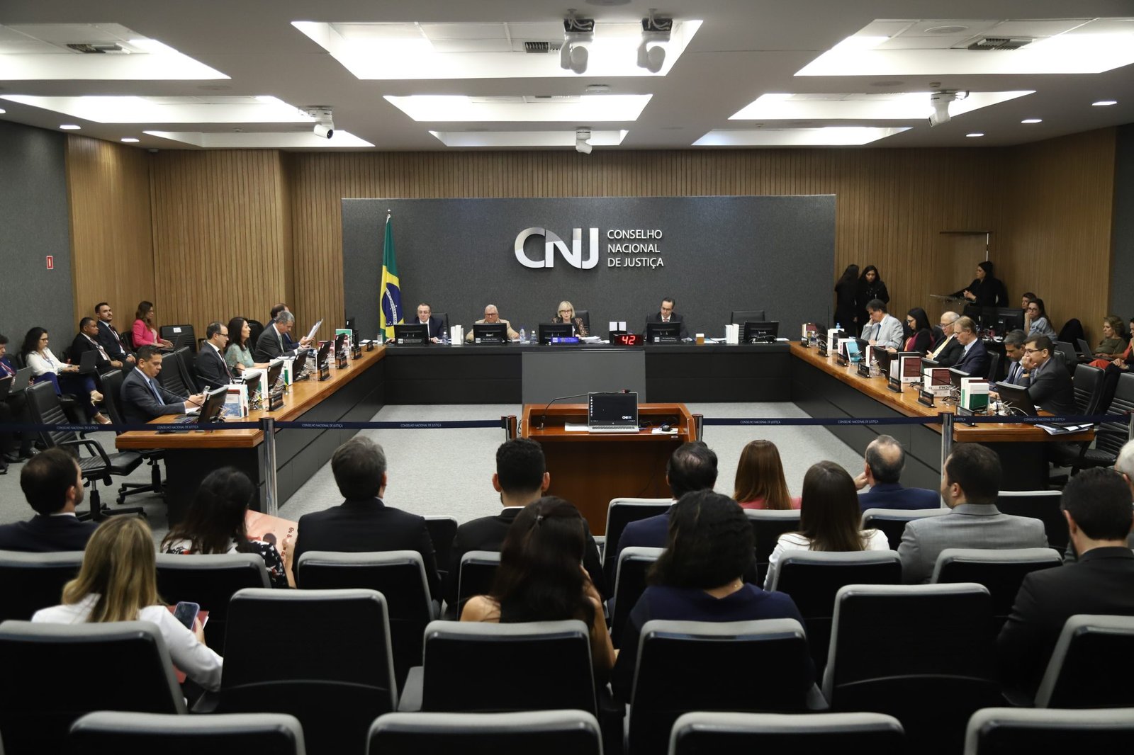 Rosa Weber quer mais mulheres na magistratura