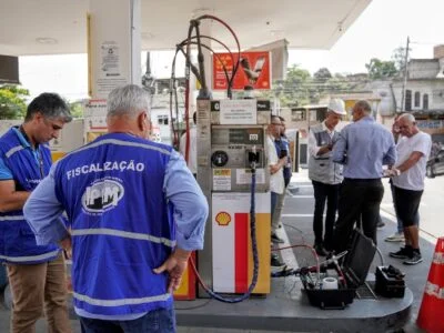 São Gonçalo: Posto tem bombas lacradas em ação da Alerj