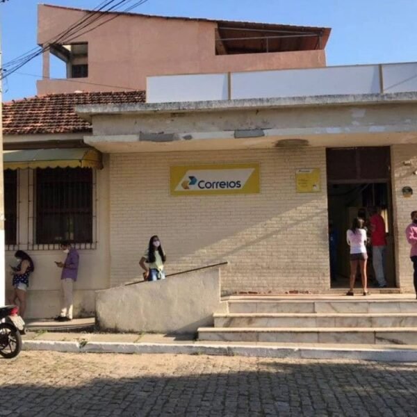 Tráfico de drogas pelos Correios: dois homens são presos em Saquarema
