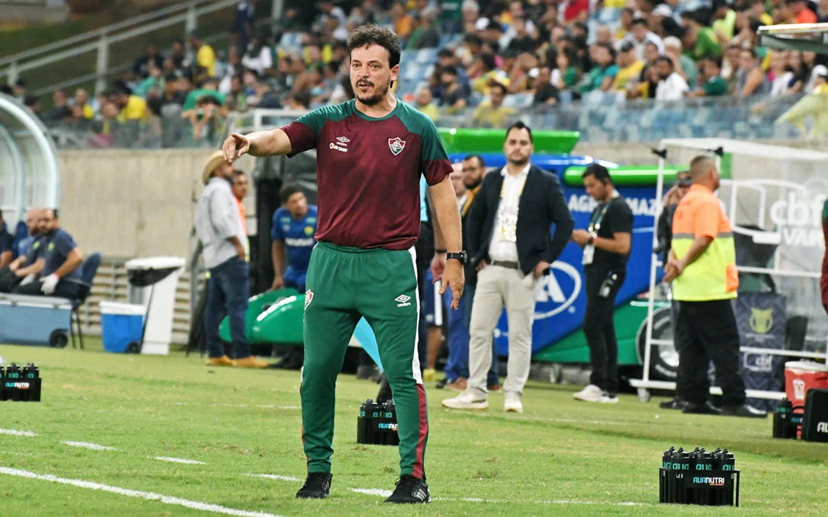 Diniz: "Expulsão de Martinelli foi decisiva para derrota do Fluminense"