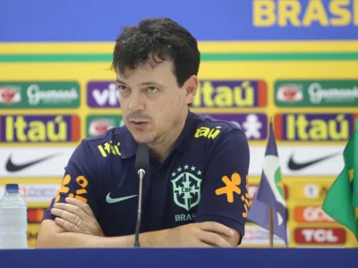 Diniz defende seleção brasileira após empate com a Venezuela