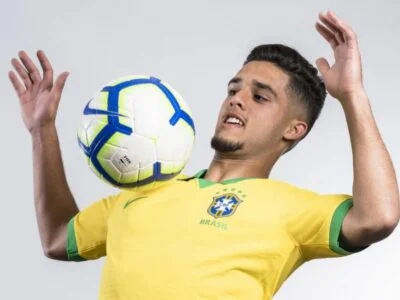 Fernando Diniz convoca Yan Couto e Carlos Augusto