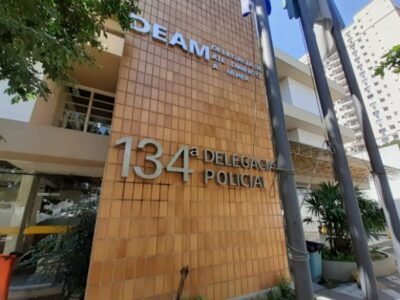 Homem é assassinado a facadas em Campos