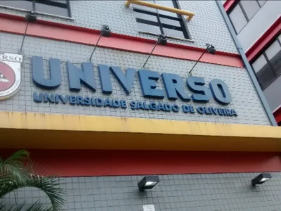 Homem vai à faculdade "tirar satisfação" com professor da esposa