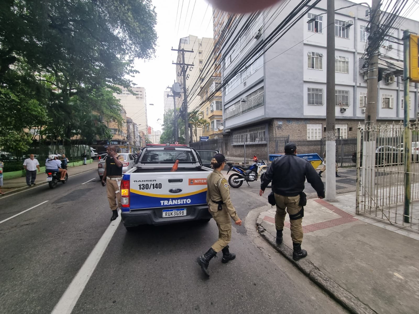 Icaraí: Assalto a mão armada tem perseguição e prisões
