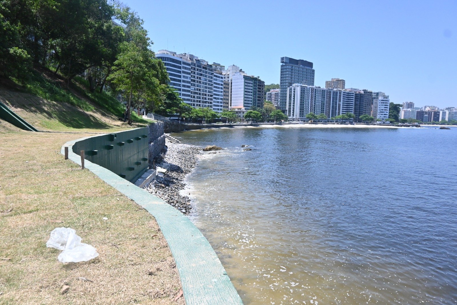 Niterói: Obra de contenção de encosta é concluída na Boa Viagem