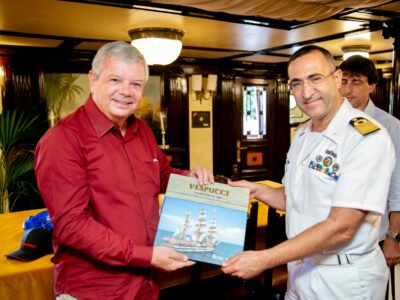 Prefeito de Niterói agradece homenagem de navio italiano aos 450 anos da cidade