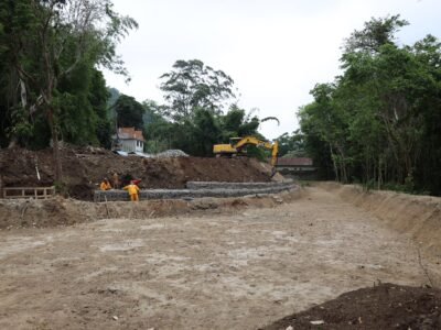 Rio Jacaré de Niterói recebe obras de renaturalização