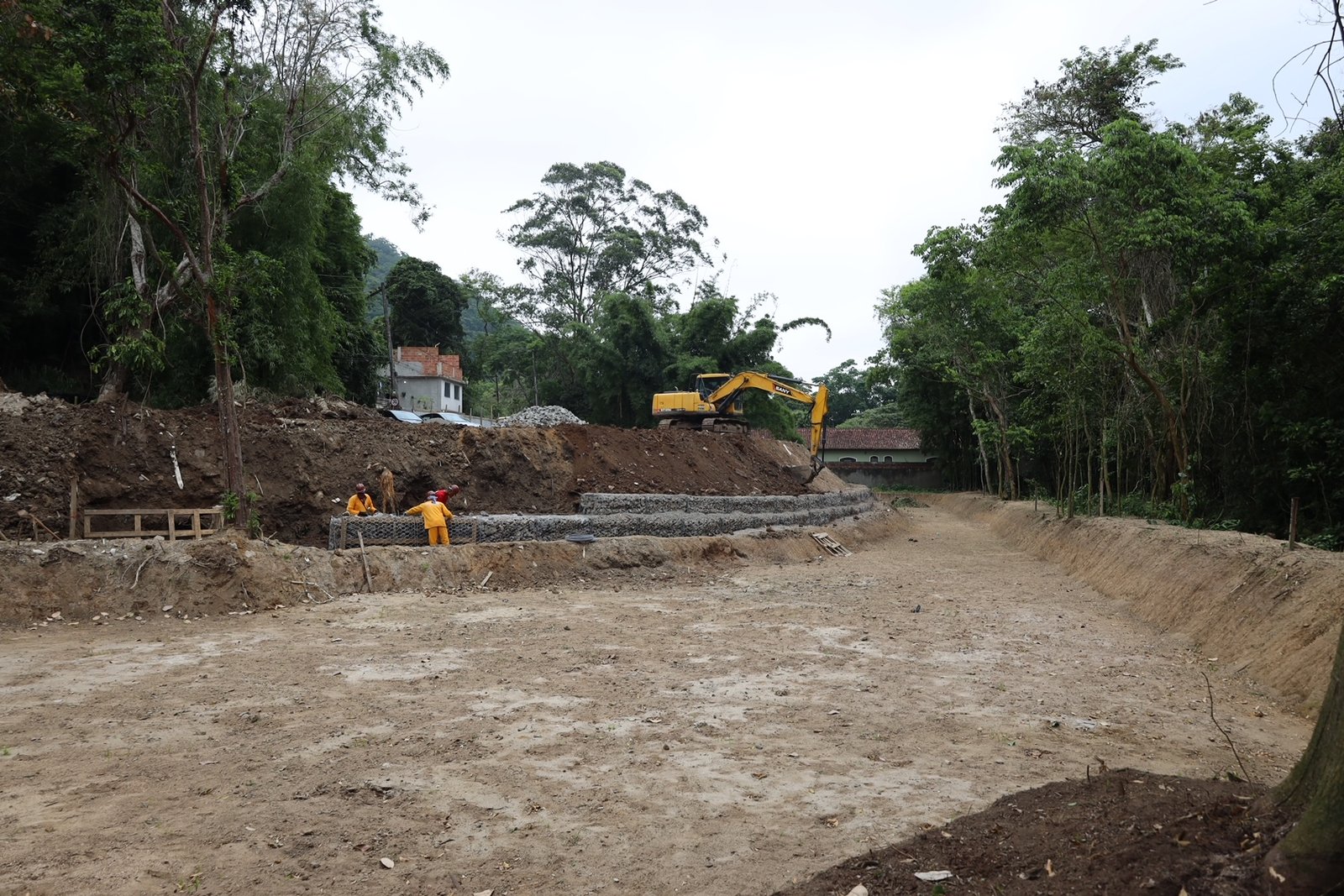 Rio Jacaré de Niterói recebe obras de renaturalização