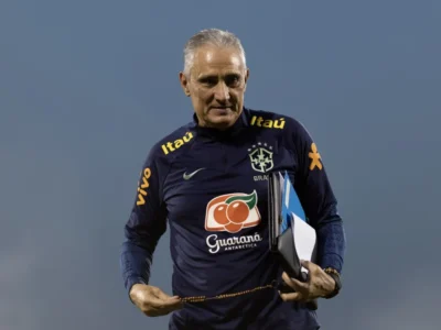 Tite: elenco do Flamengo vive expectativa por anúncio