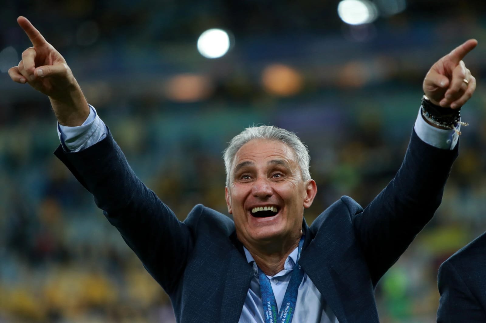 Tite vai manter veteranos no elenco do Flamengo