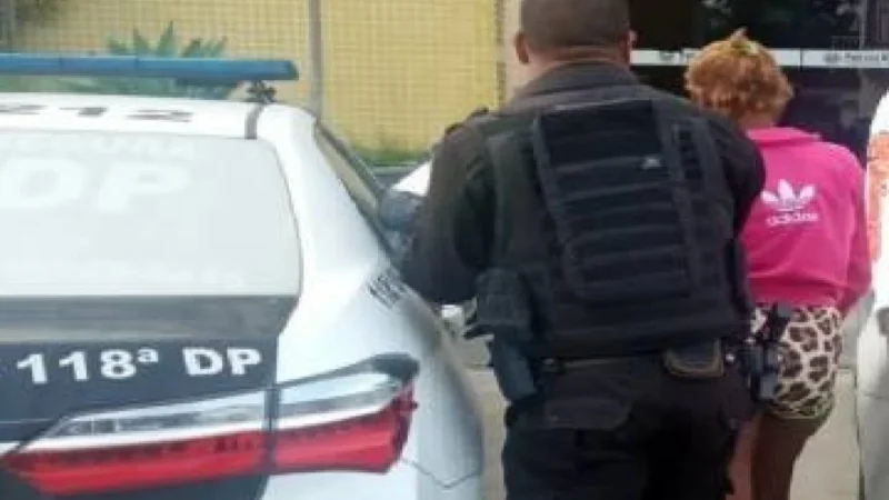 Vítima é esfaqueada oito vezes por mulher em situação de rua