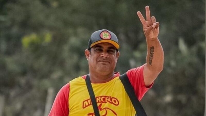 Incêndio destrói kombi do "Dentinho de Itacoatiara"