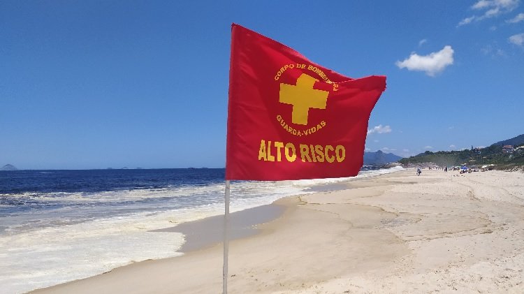 Niterói: alerta para ressaca e marés altas