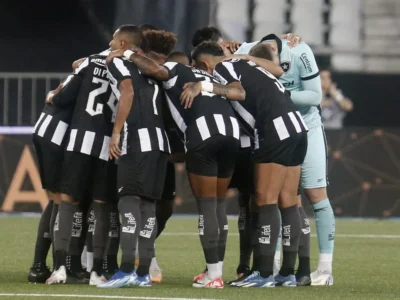 Botafogo e Internacional se enfrentam pelo Brasileirão