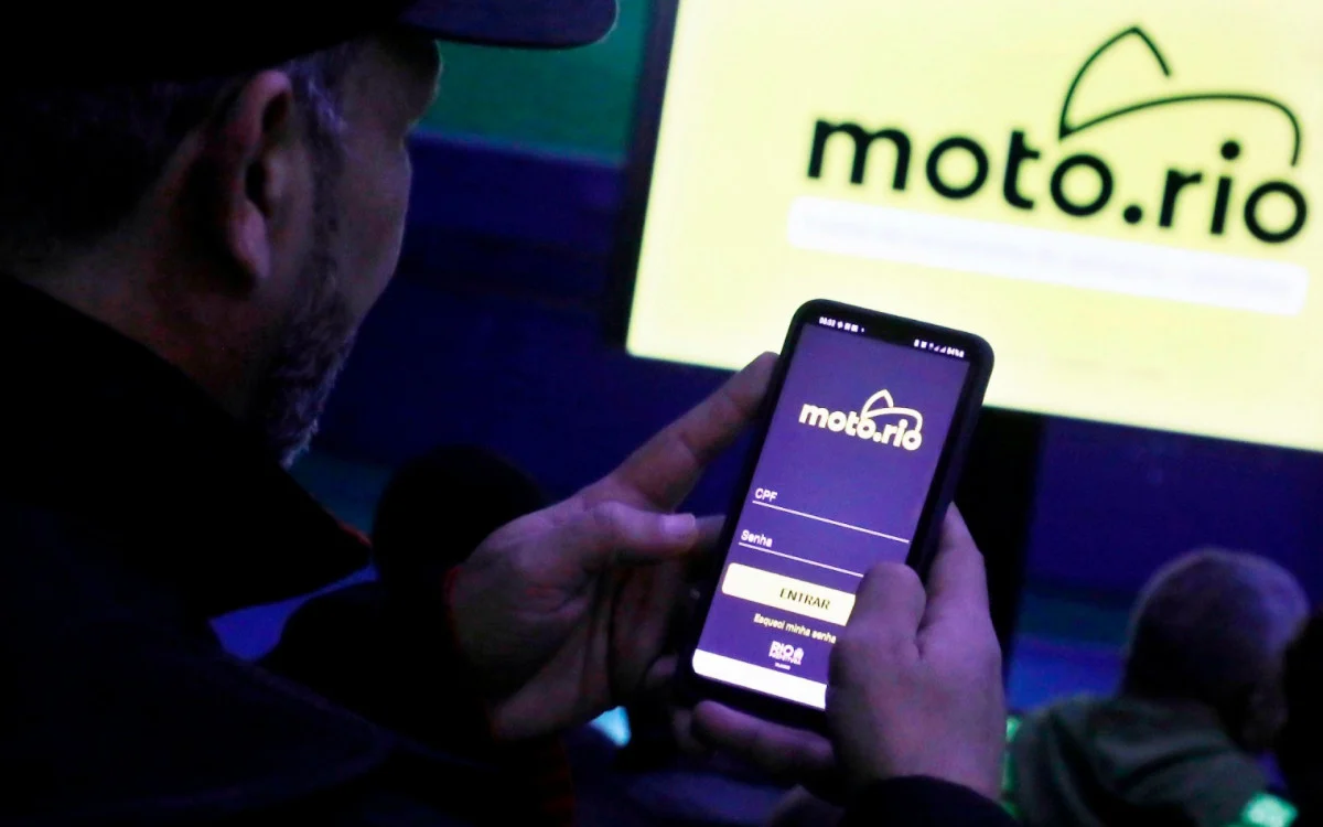 Cadastro de mototaxistas no Rio de Janeiro passa a ser 100% digital