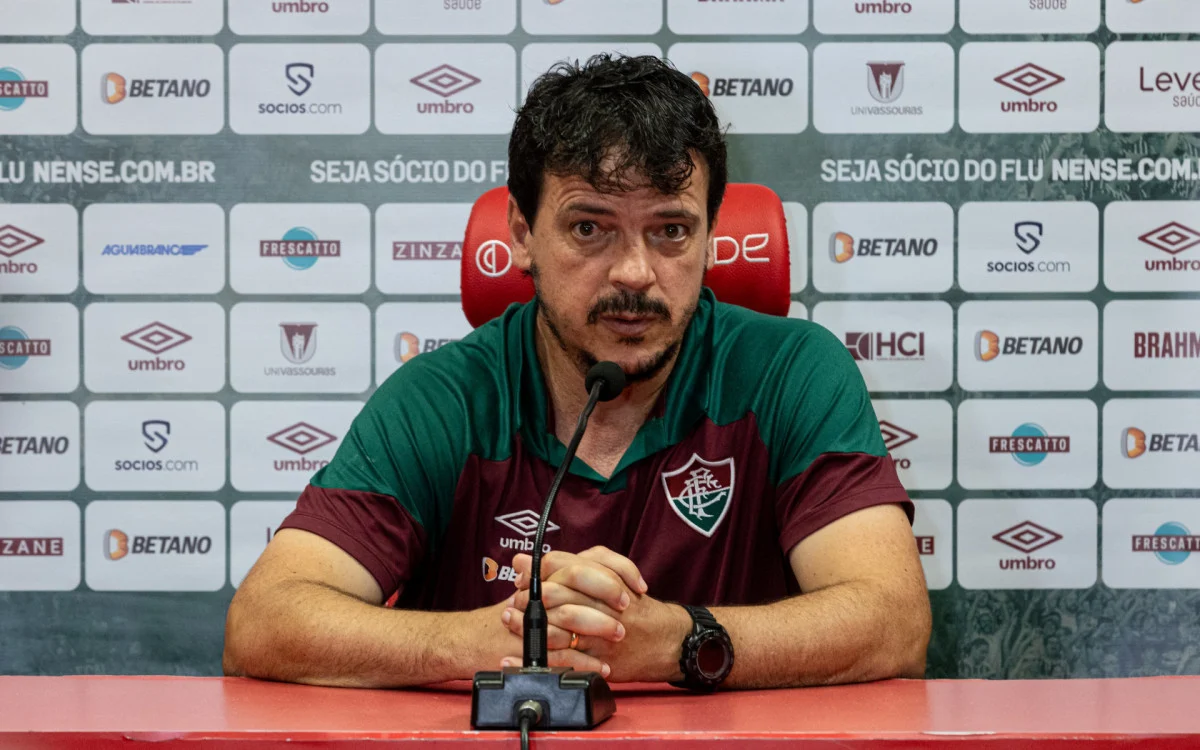 Diniz justifica escalação alternativa do Fluminense após empate com o Inter