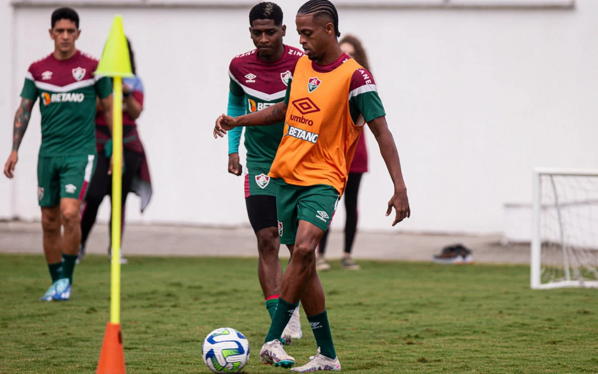 Fluminense espera contar com Keno contra o Santos