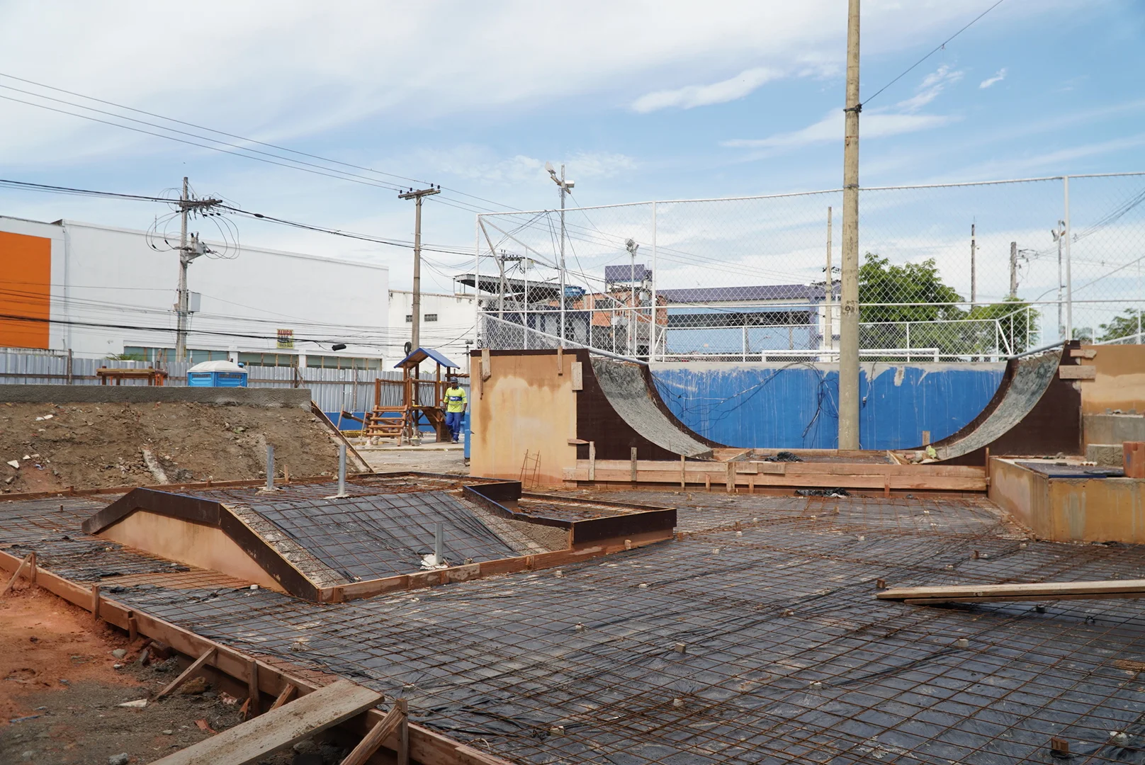 Praça do Rocha ganha pista de skate para a comunidade