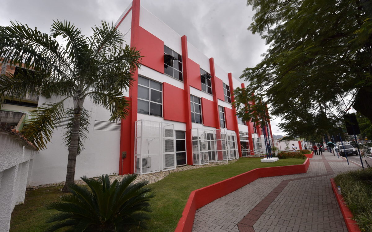 Professores de Maricá terão aumento de 15% no salário em 2024