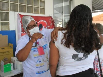 São Gonçalo volta a vacinar contra covid-19 na terça-feira