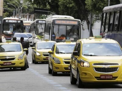 Táxis de Niterói passam a cobrar nova tarifa na bandeira 2