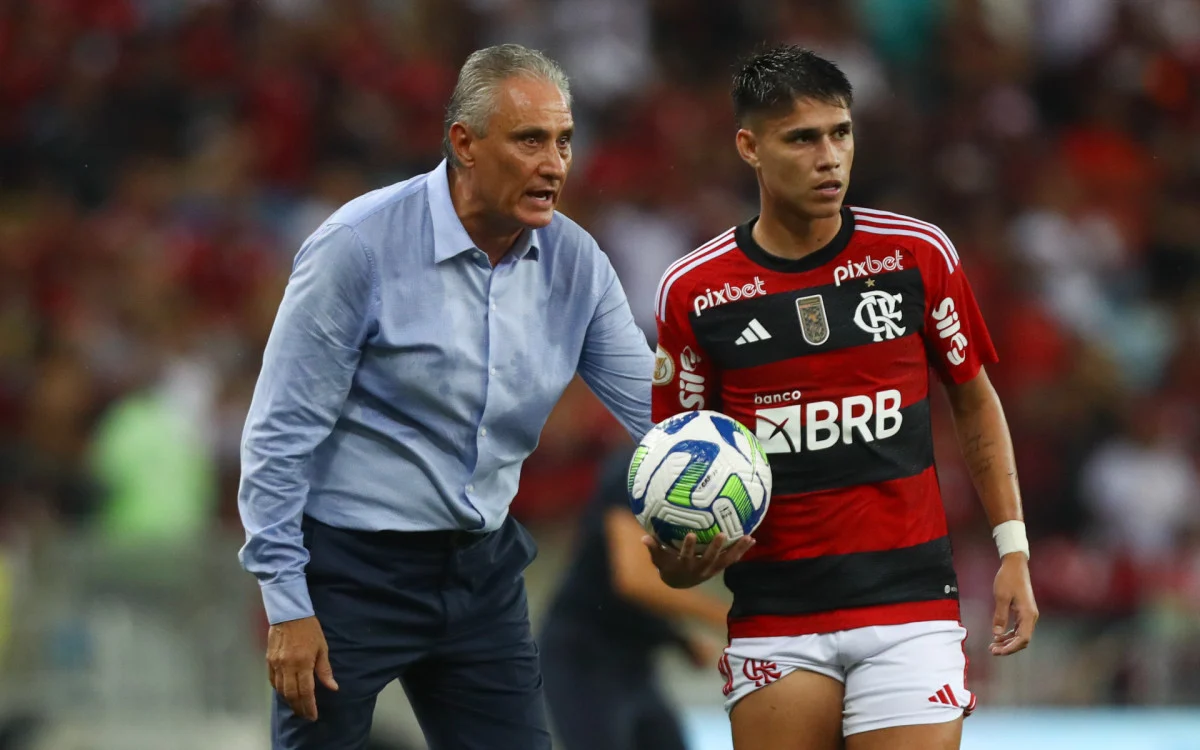 Tite: 'Flamengo está vivo na briga pelo título'