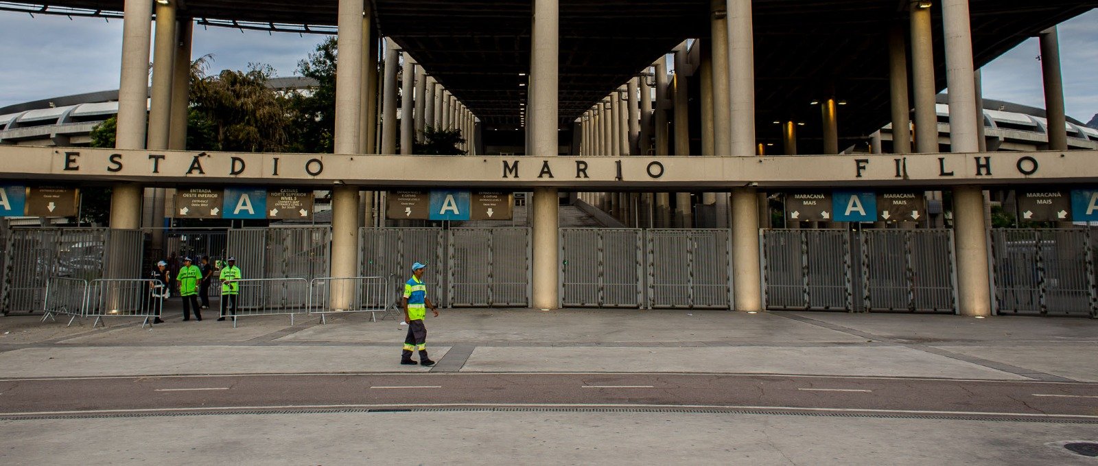Torcedora argentina é presa por injúria racial no Maracanã