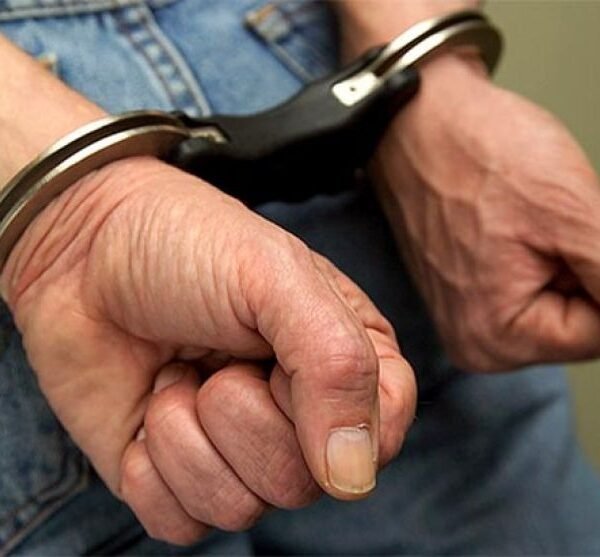 Homem é preso vendendo remédio que prometia fazer milagre