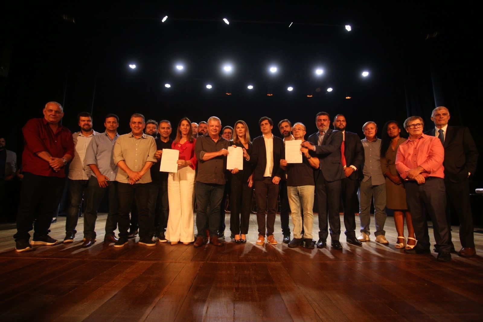 Encontro sobre Enel reúne 66 prefeitos em Niterói