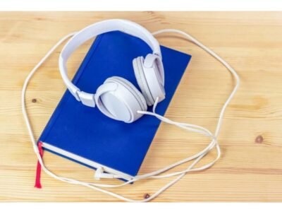 Audiolivros serão obrigatórios em todas as bibliotecas do Brasil