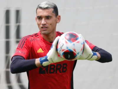 Botafogo mira goleiro do Flamengo para 2024