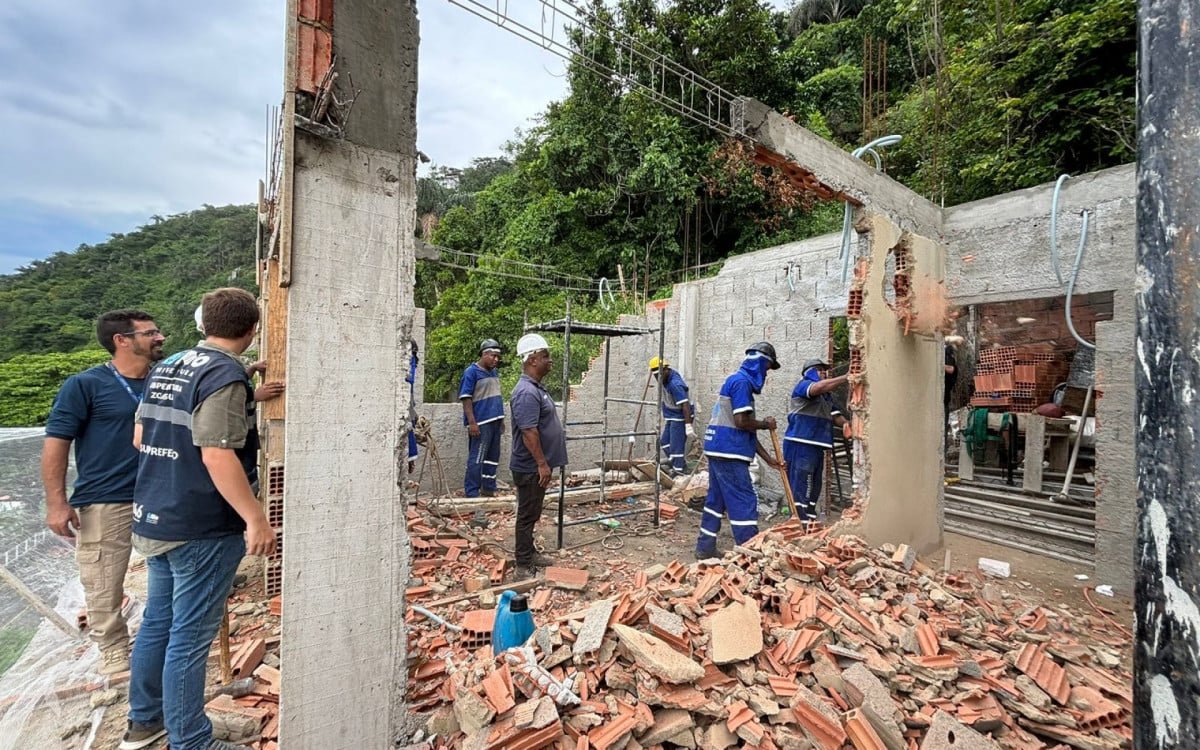 Construção em área de risco foi demolida no Vidigal