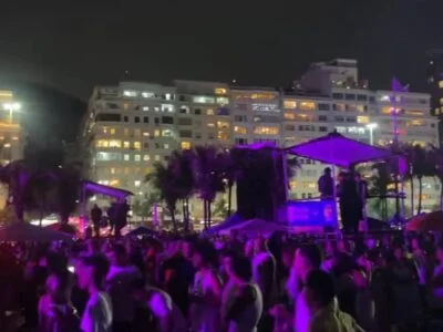 Copacabana além da explosão dos fogos