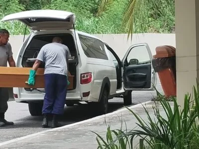 Garota de origem africana assassinada pelo pai é sepultada em Niterói