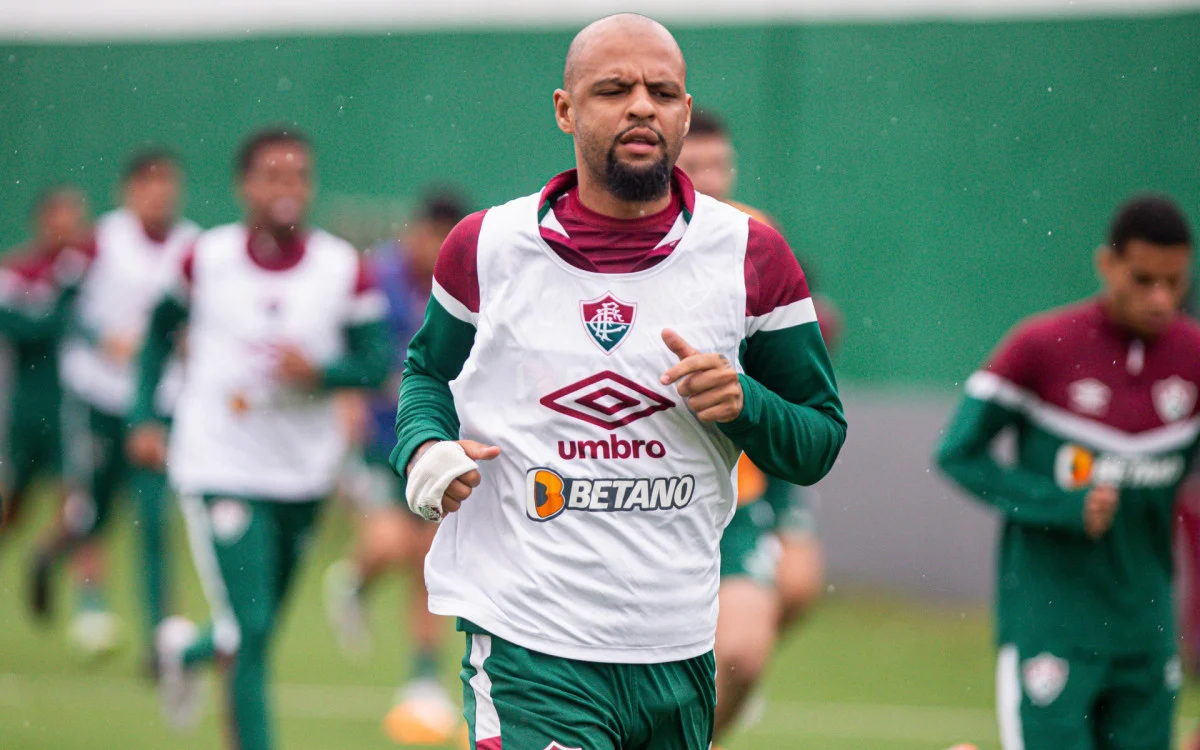 Gripe forte tira Felipe Melo dos jogos do Fluminense