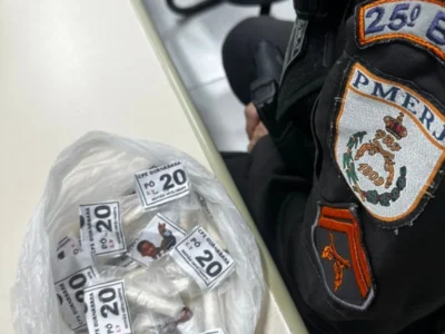 Homem é preso com drogas no bairro Areal em Araruama