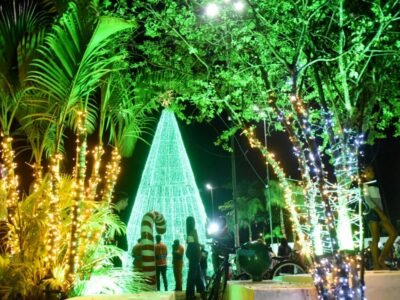 Itaboraí: Praça de Manilha ganha decoração natalina