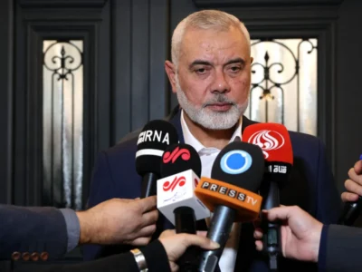 Líder do Hamas vai ao Egito para negociar cessar-fogo em Gaza