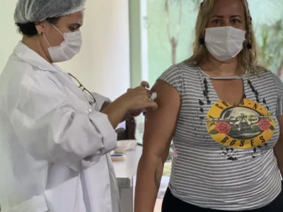 Maricá inicia aplicação da 2ª dose da vacina bivalente contra a Covid-19