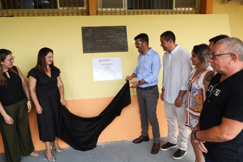 Niterói: Escola municipal de Santa Bárbara é reformada