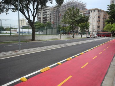 Niterói duplica via no Centro para melhorar trânsito