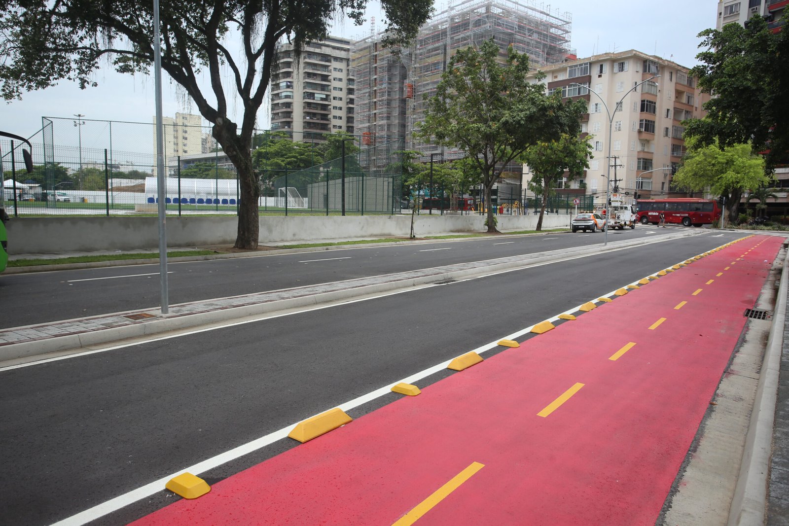 Niterói duplica via no Centro para melhorar trânsito
