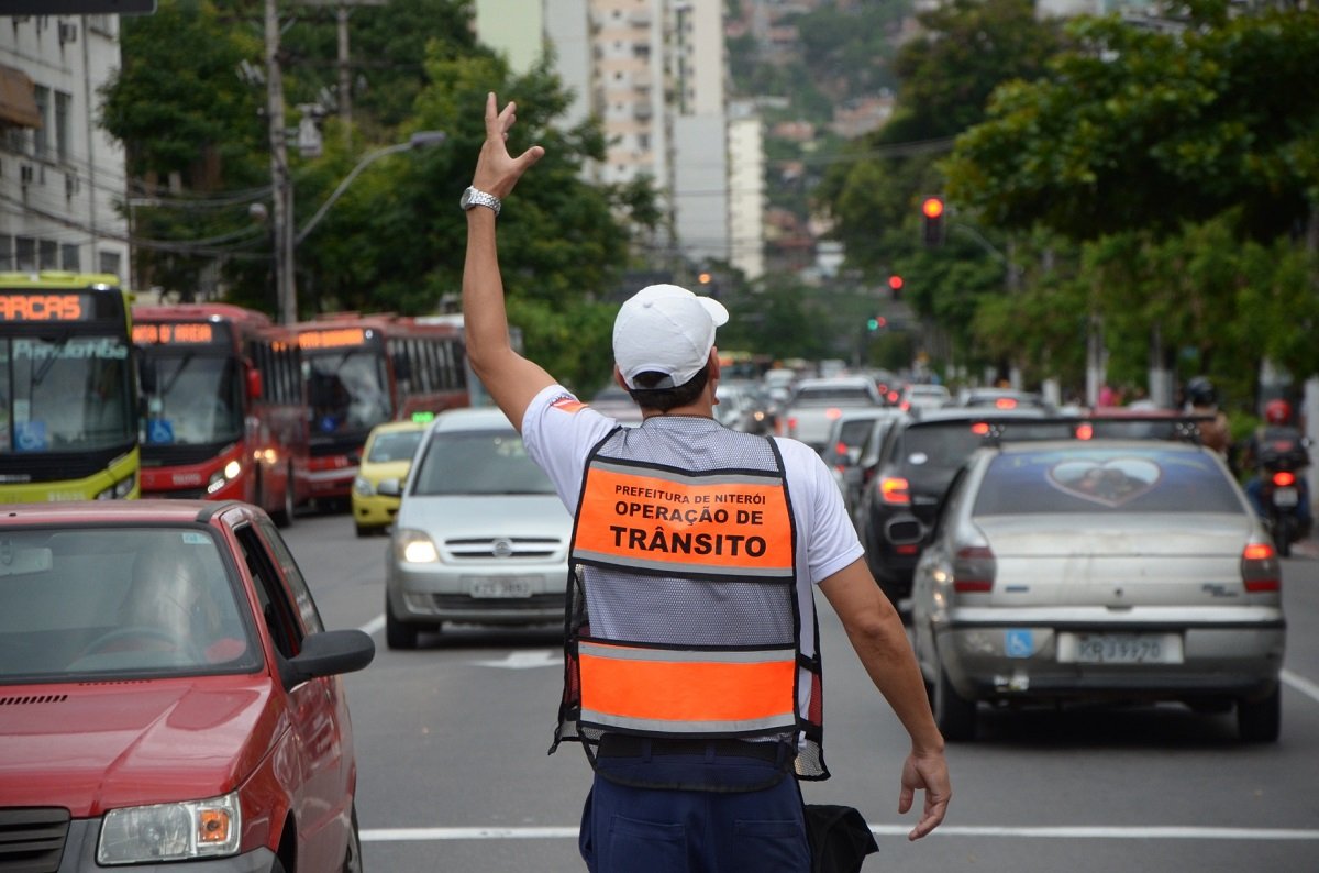 Nittrans assume fiscalização do trânsito em Niterói