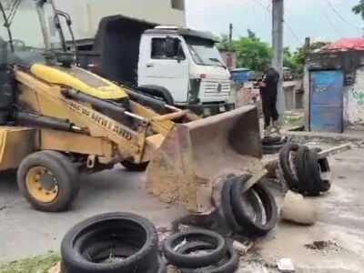 PM remove barricadas no Jardim Catarina - VÍDEO
