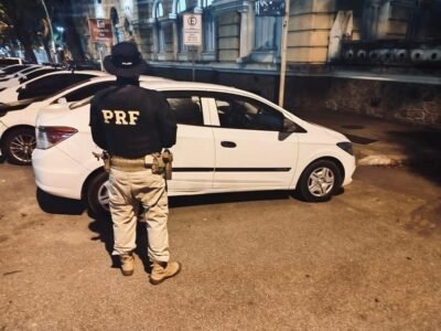 PRF recupera carro roubado na Ponte Rio-Niterói