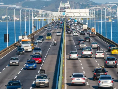 Ponte Rio-Niterói: lentidão e trânsito caótico