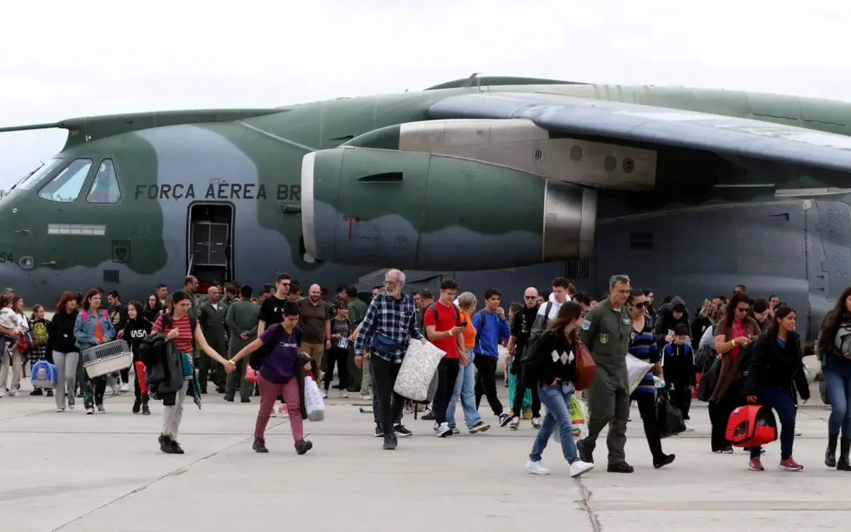 Resgate de brasileiros em Gaza: novo voo decola para o Egito