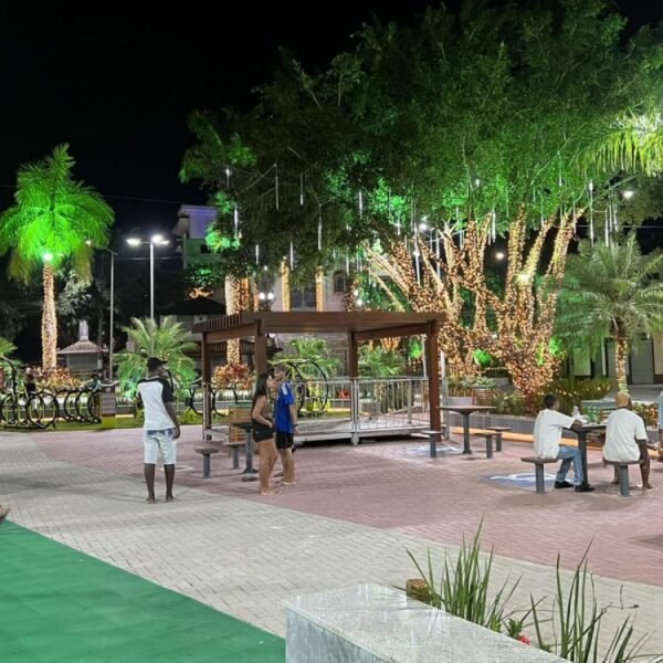 Saquarema inaugura nova praça para moradores