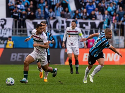 Suárez brilha e Grêmio vira sobre o Fluminense para ser vice do Brasileirão